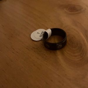 Size 7 ring ting yang